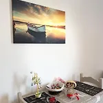Apartament Sun 500m From The Gennadi