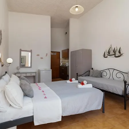 Apartment Sun 500m From The Gennadi