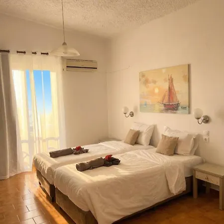Apartment Sun 500m From The Gennadi