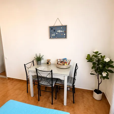 Apartment Sun 500m From The